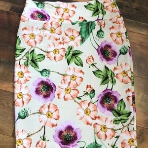 LuLaRoe Cassie pencil skirt